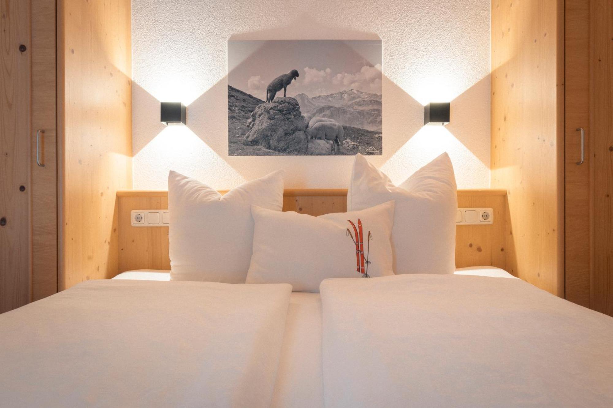 Apartments Sarlo Sankt Anton am Arlberg Buitenkant foto
