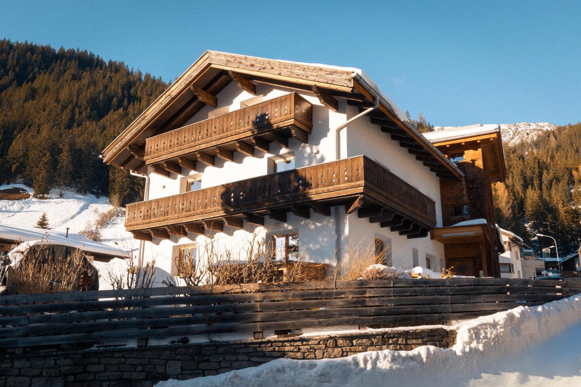 Apartments Sarlo Sankt Anton am Arlberg Buitenkant foto
